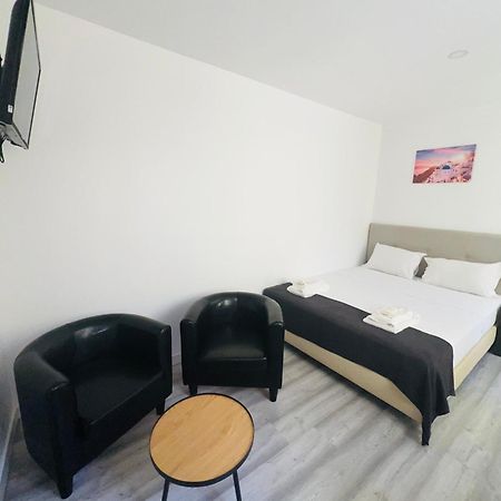 Beautiful Rooms In The Center Of Lisabona Exterior foto