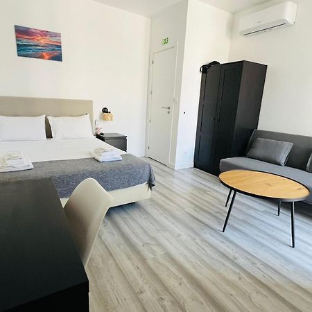 Beautiful Rooms In The Center Of Lisabona Exterior foto