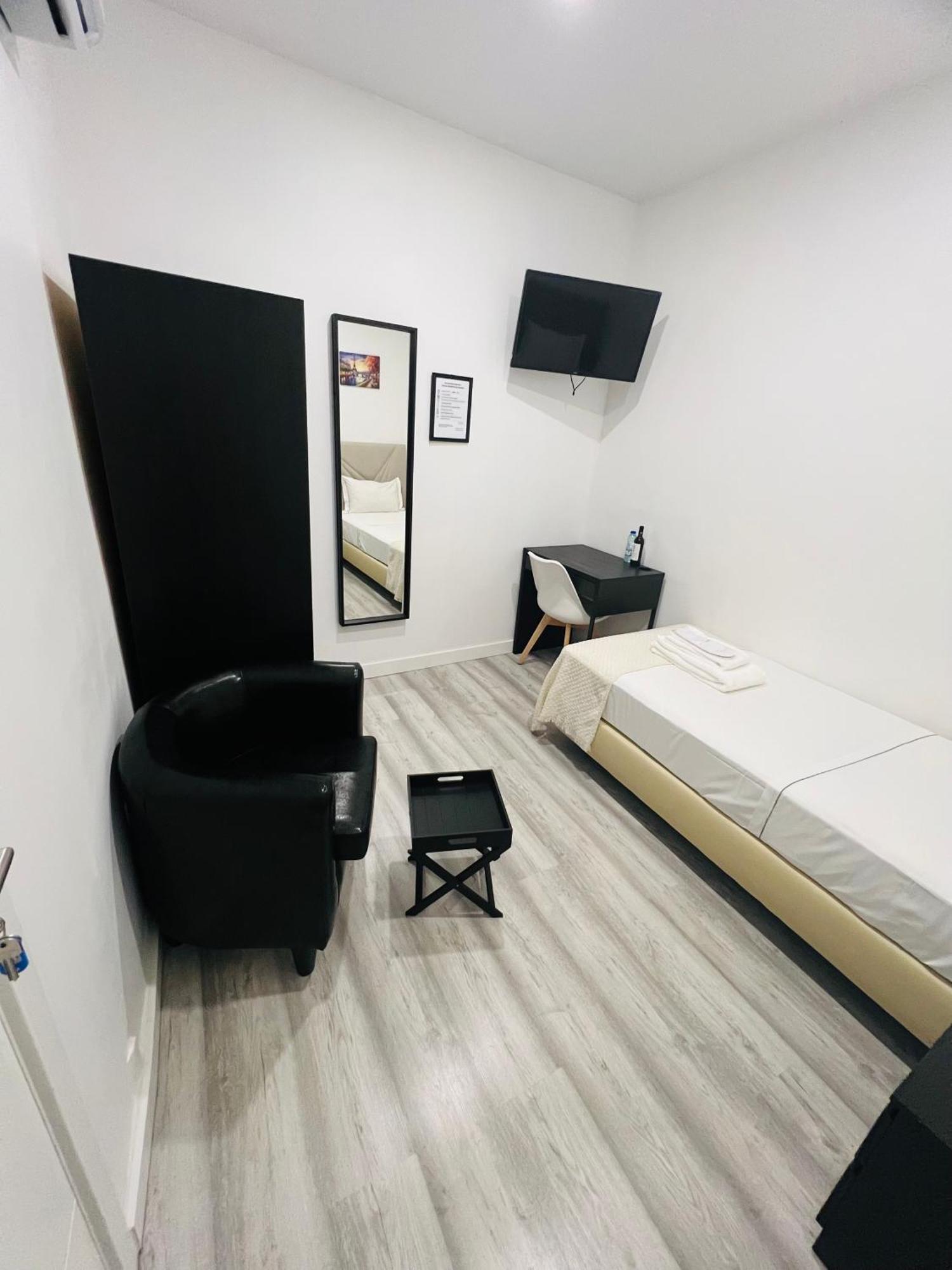 Beautiful Rooms In The Center Of Lisabona Exterior foto